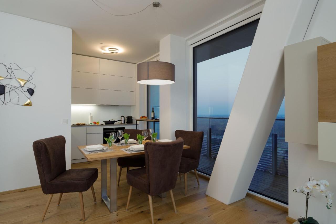 Triiiple Suites Level 21 Mit Balkon Und Tiefgarage Vienna Exterior photo